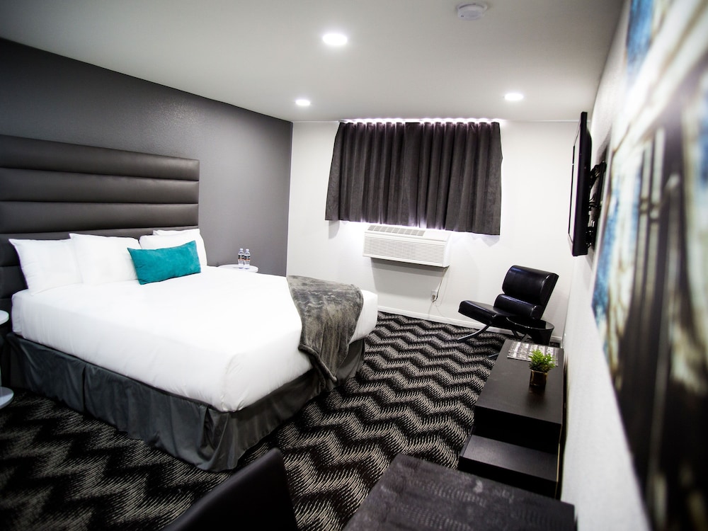 Siegel Select LV Strip Convention Center - photo 9