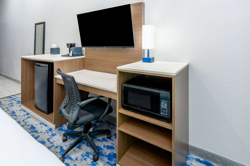 Baymont by Wyndham Carlsbad NM - photo 11
