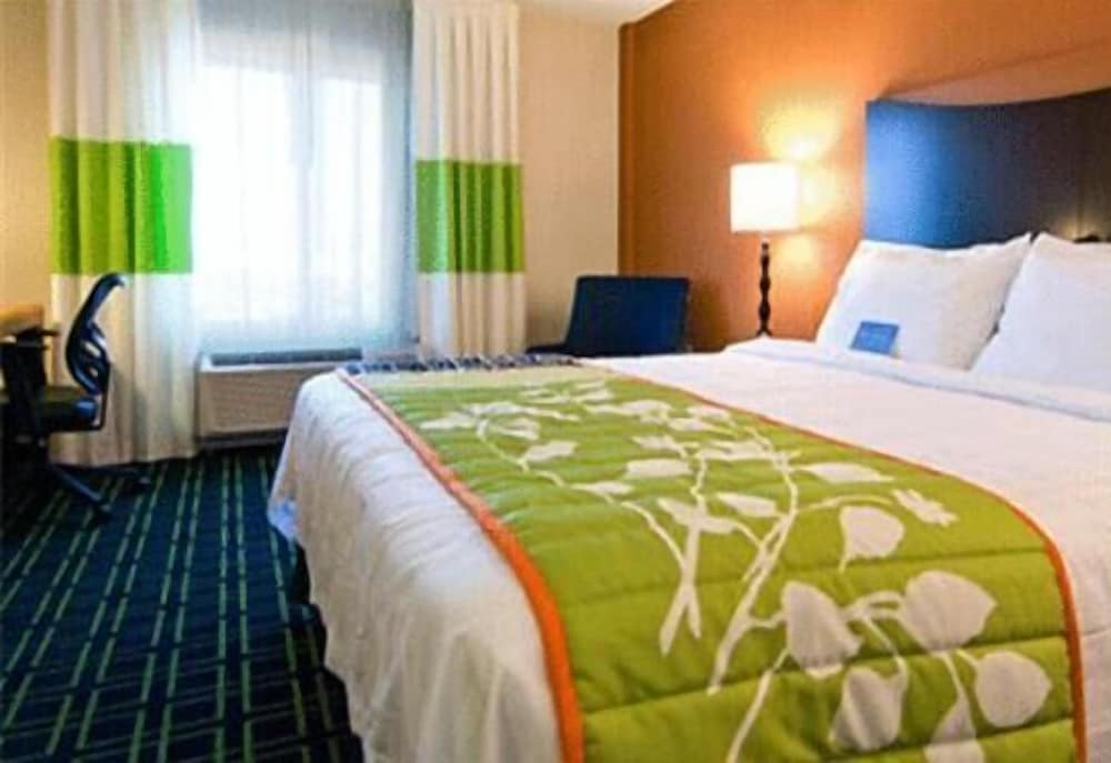 Fairfield Inn & Suites by Marriott Plainville - photo 8