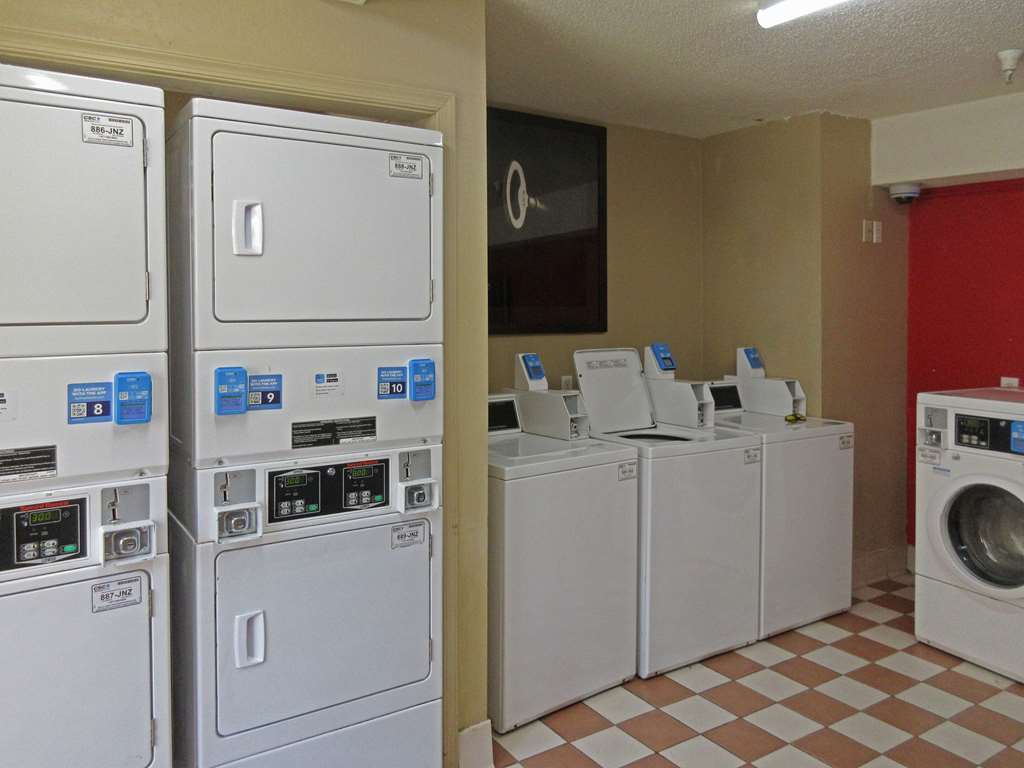 Suburban Studios Raleigh Crabtree Valley - photo 23