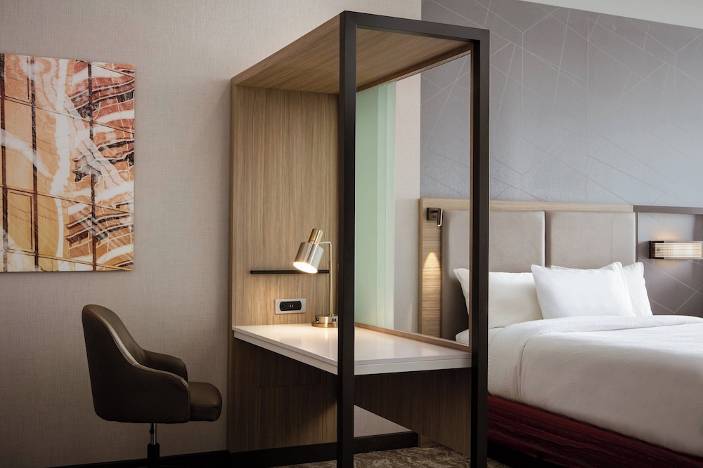 SpringHill Suites by Marriott Ames - photo 6