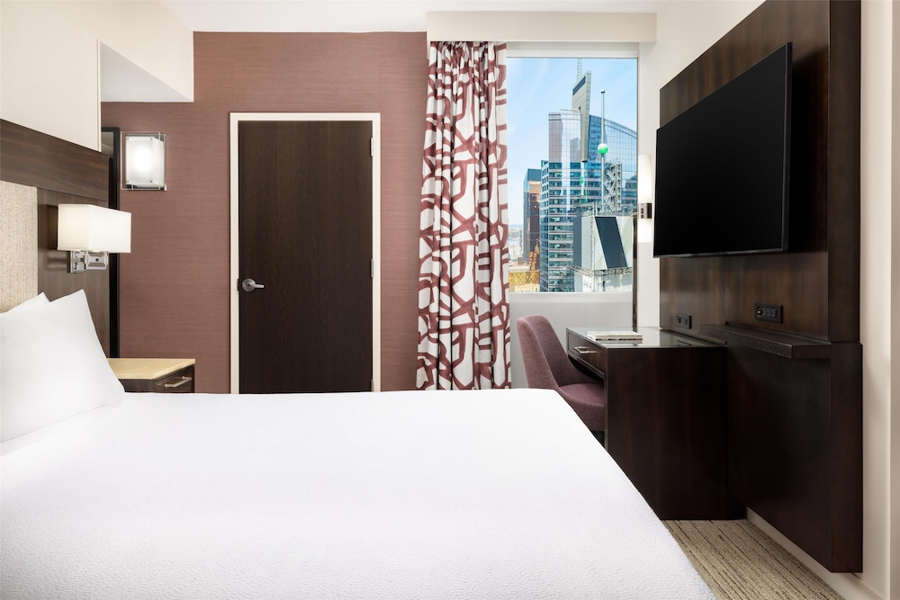 Hilton Garden Inn New York Times Square Central - photo 21