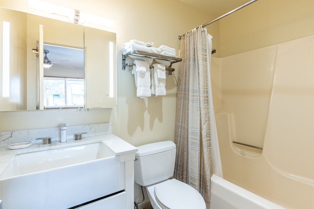 Smugglers' Notch Resort Private Suites - photo 104
