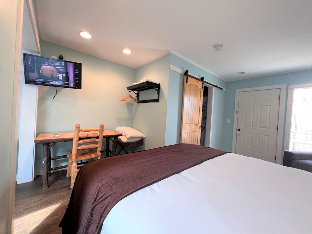 Mountain Top Inn and Resort - photo 21