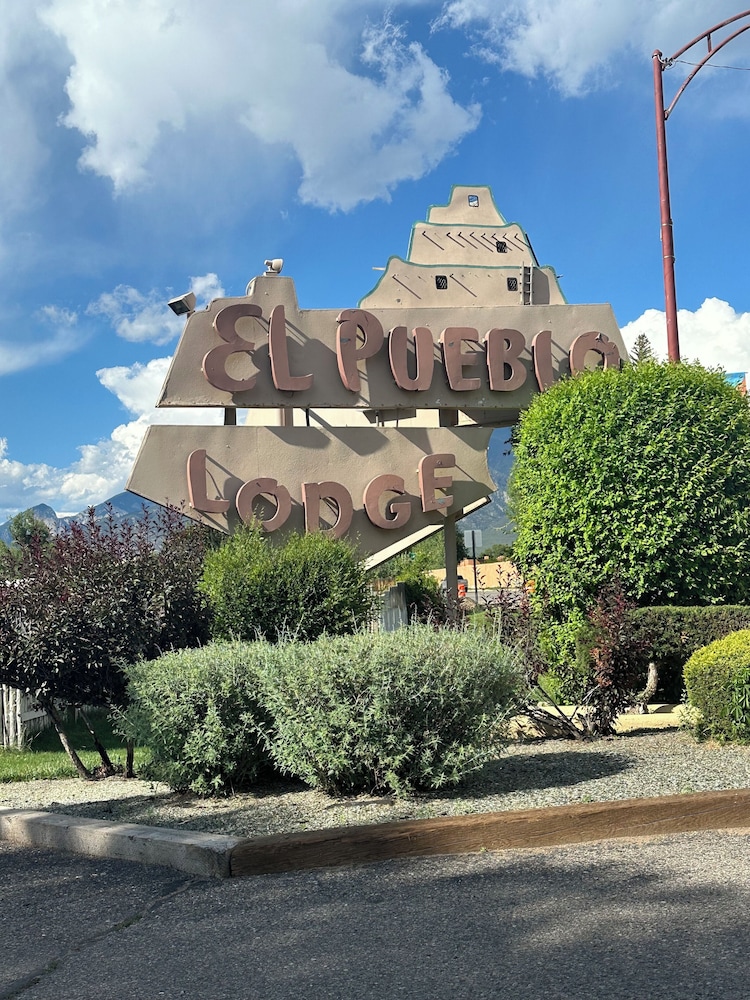 El Pueblo Lodge - photo 37