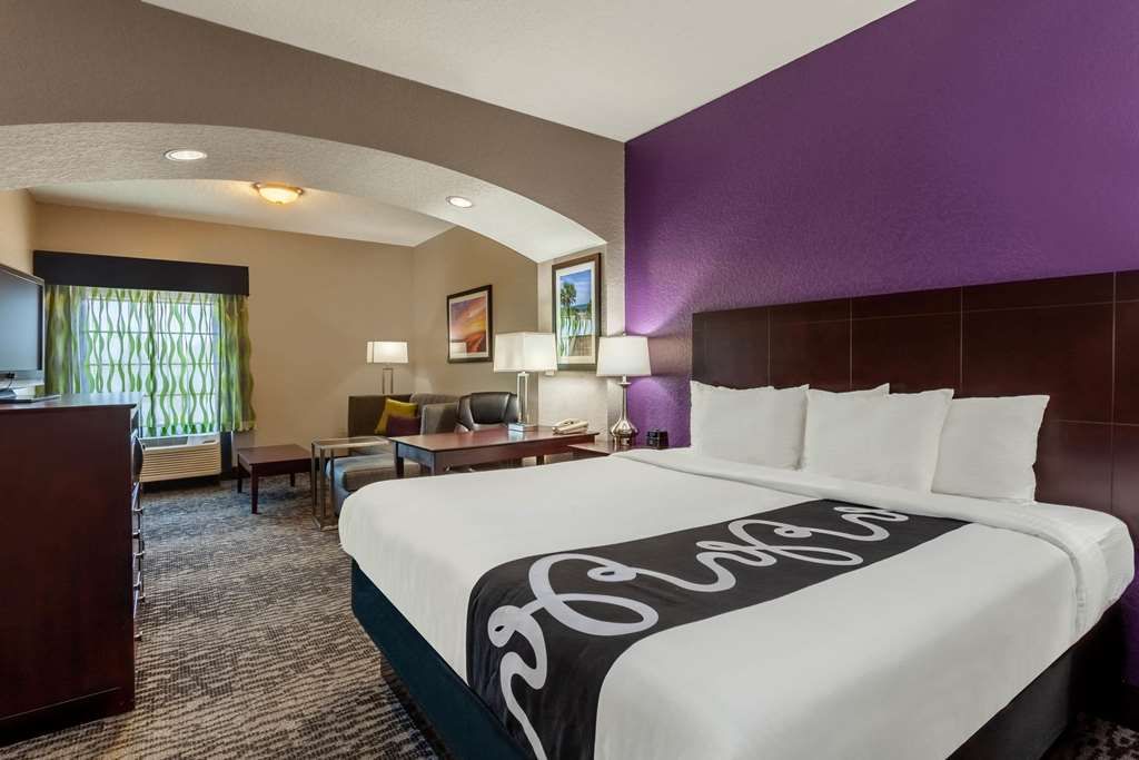 La Quinta Inn & Suites by Wyndham Port Orange Daytona - photo 20