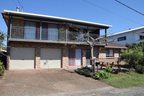 High 5 in South West Rocks, Australia