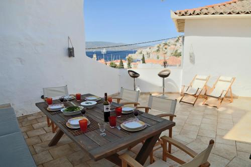 Hydra Optima - carbon neutral hotel in Ydra
