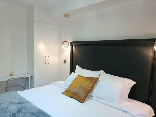 Guest On 97 in Gaborone, Botswana