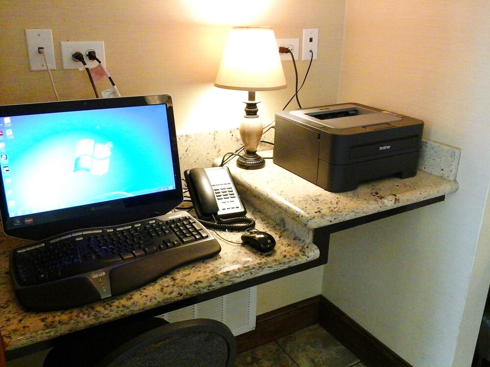Rivers Inn & Suites - photo 23
