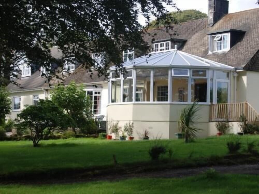 Down Ende House Accommodation — 4-Star Luxury Hotel in Looe, United Kingdom