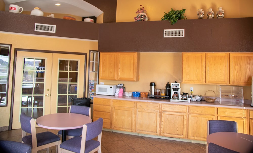 Americas Best Value Inn Phoenix I 10 West - photo 20
