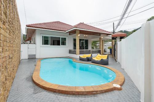 Pool Villa 3 Bedrooms Closeby Patong Chic and Quiet — 4-Star Luxury Hotel in Kathu, Thailand