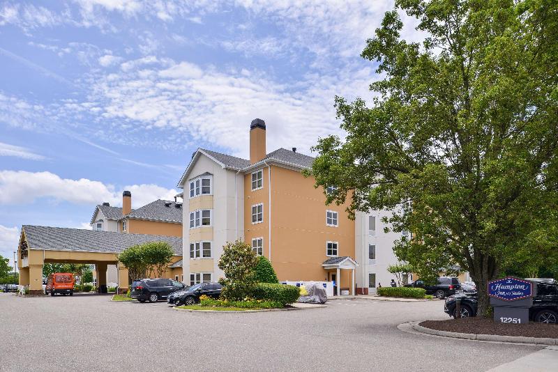 Hampton Inn & Suites Newport News - photo 5