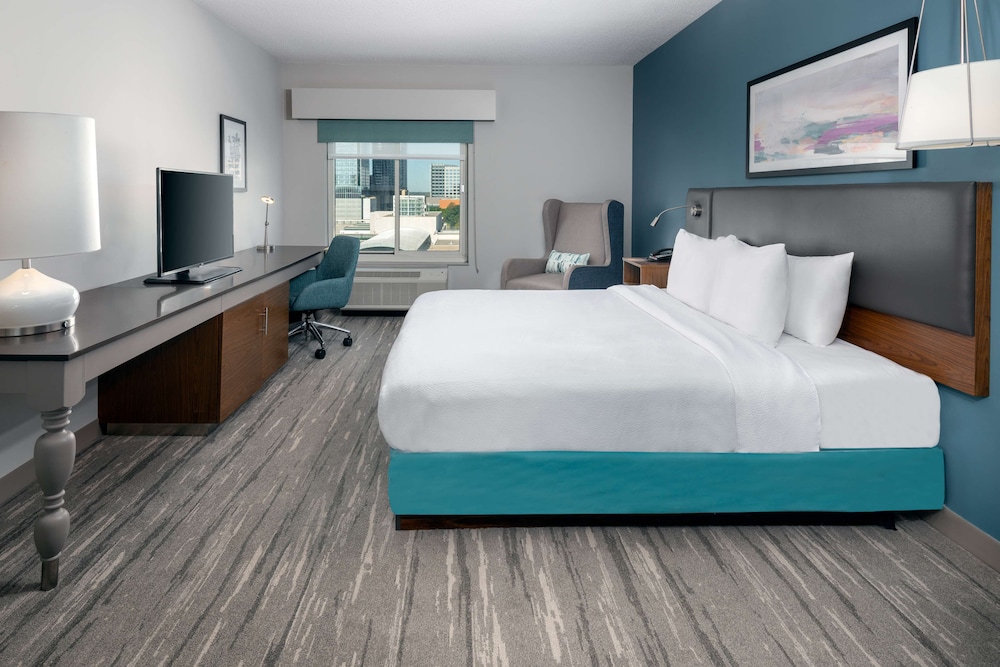 Hilton Garden Inn Charlotte Uptown - photo 7