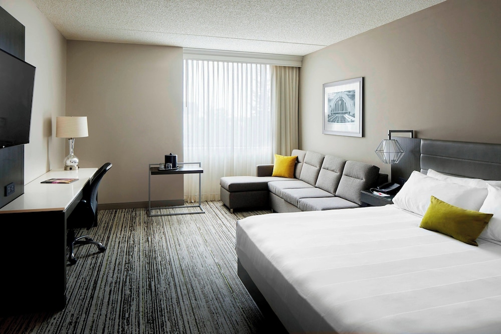 Marriott Cincinnati Airport - photo 12
