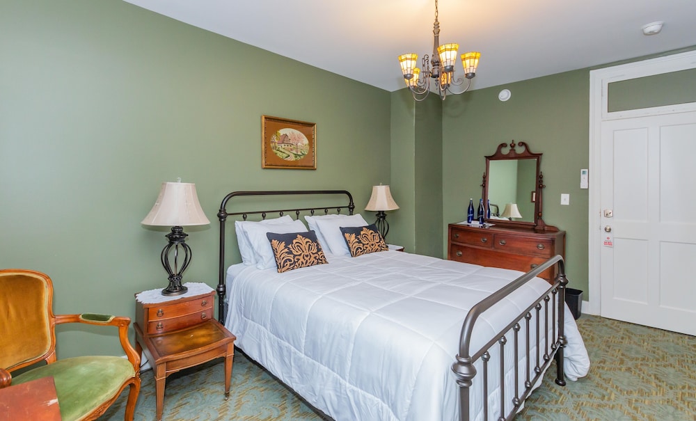 Historic Hotel Broadalbin - photo 19