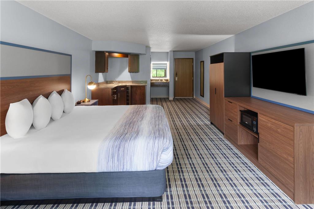AmericInn by Wyndham West Salem - photo 21