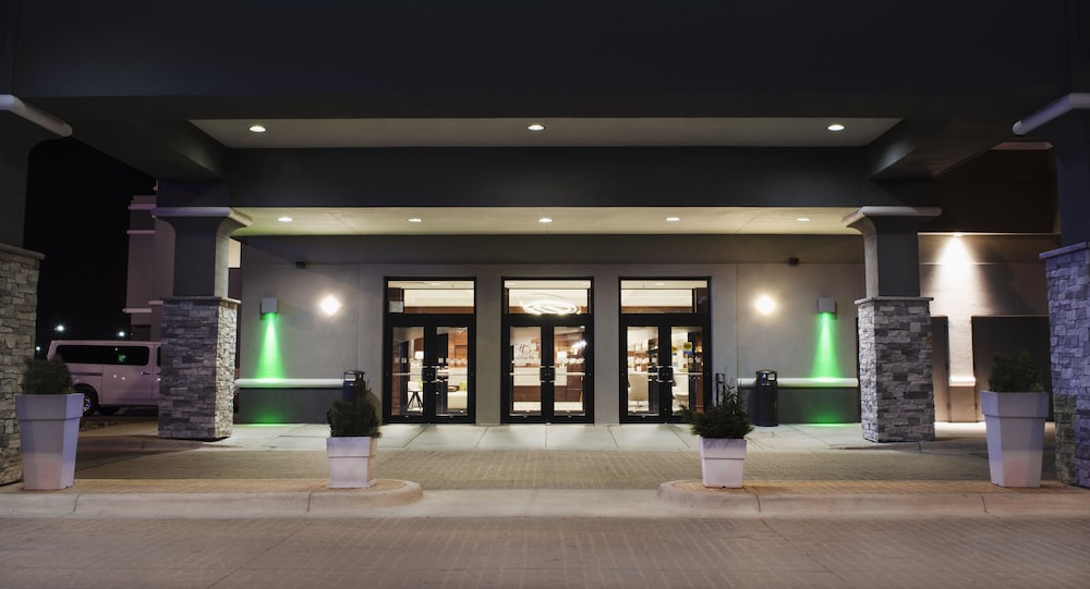 Holiday Inn Fargo by IHG - photo 85