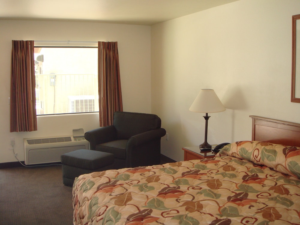 Premier Inns Tolleson - photo 9