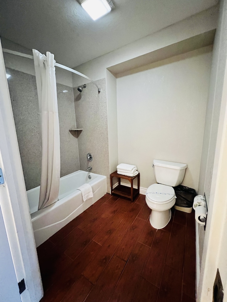Casa Blanca Hotel and Suites Orange - photo 32