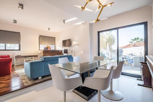 Casa Familiar 3 Quartos — 4-Star Luxury Hotel in Funchal, Portugal