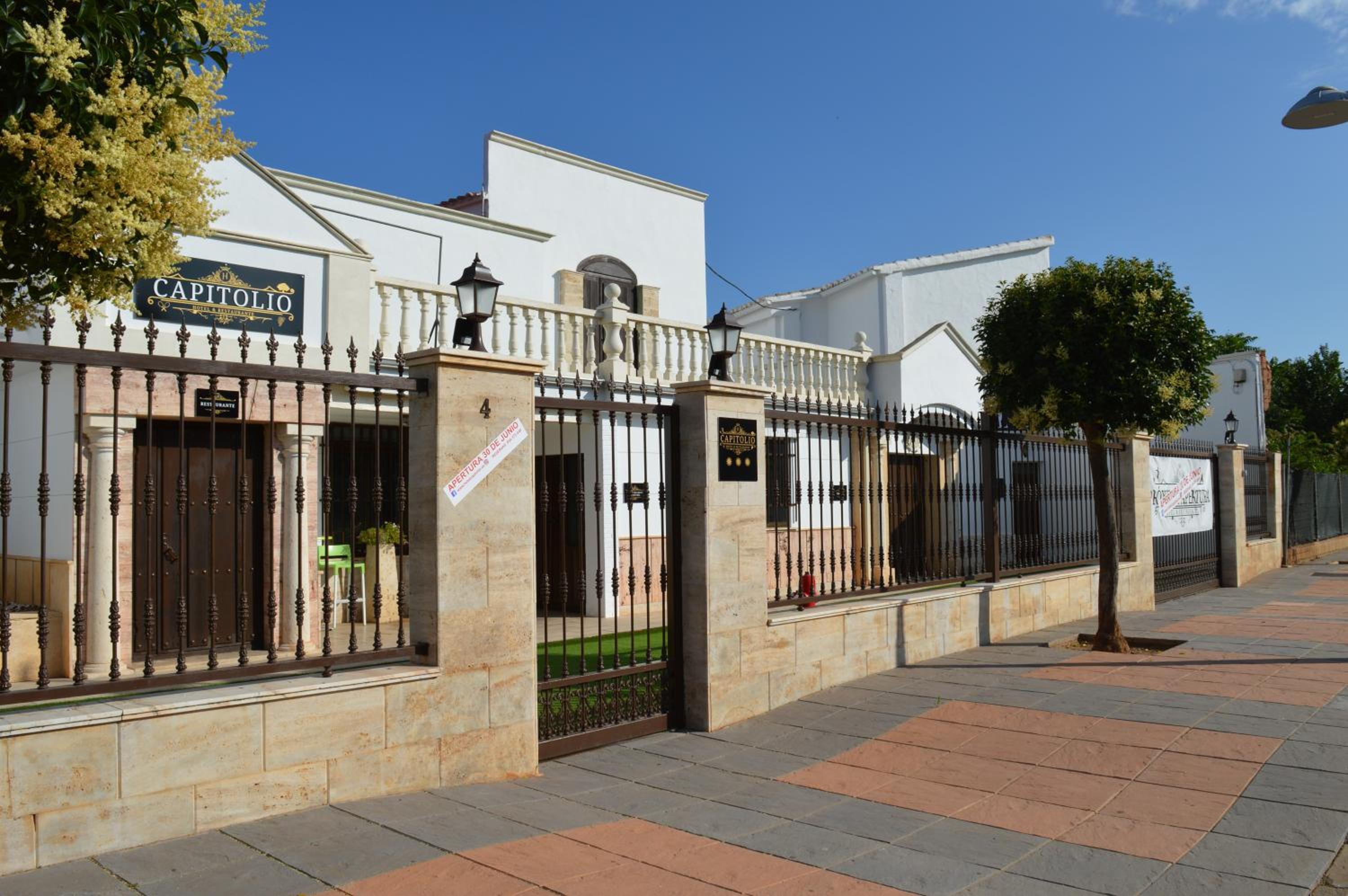 Nuevo Hotel Capitolio — Valdepenas — photo 2