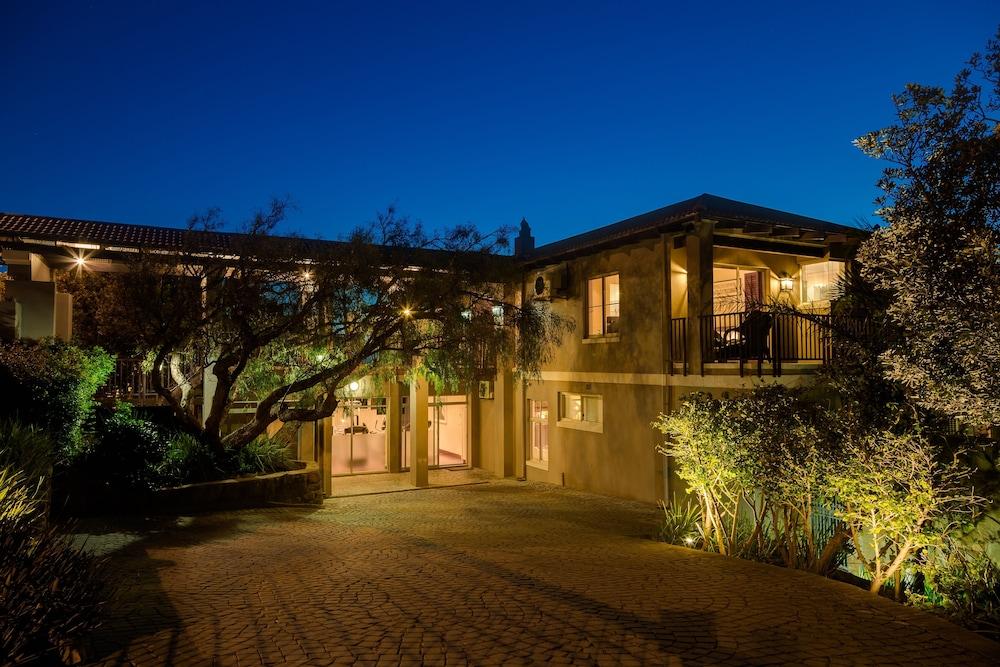 The Cape Bali Luxury Villa with Ocean Views in Camps Bay — 4-Star Luxury Hotel in Cape Town, South Africa
