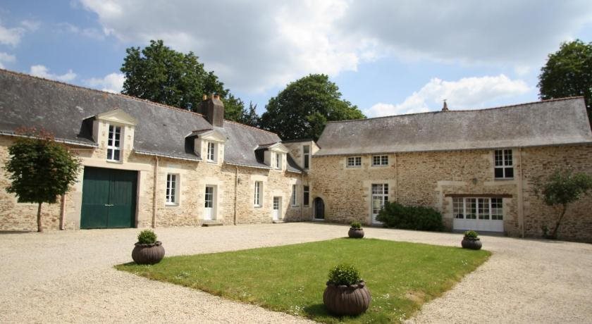Le Domaine Du Chalonge — Heric