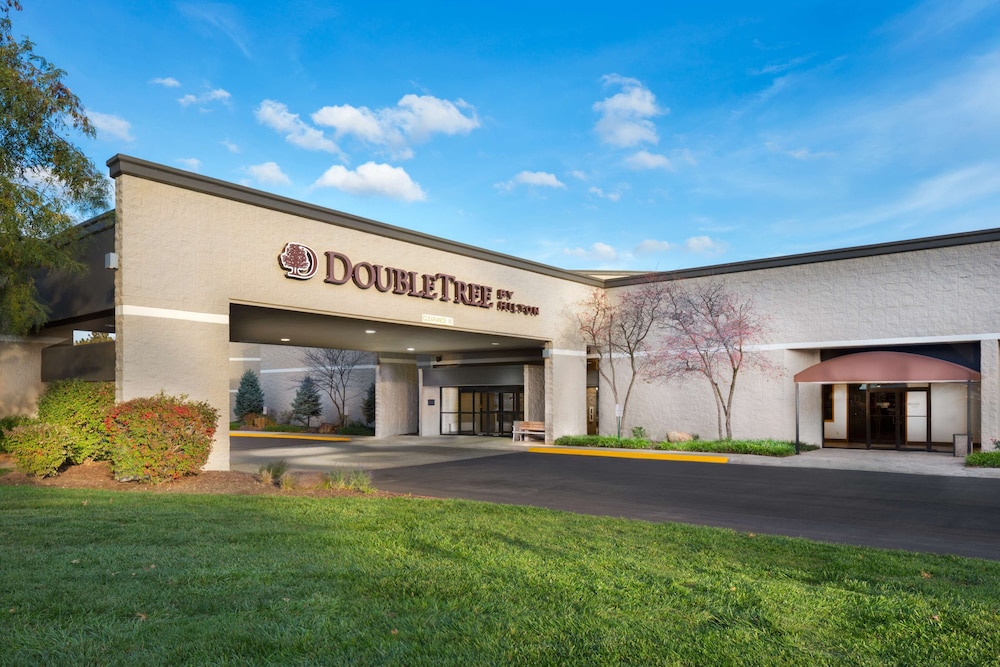 DoubleTree by Hilton Hotel Lawrence - featured photo