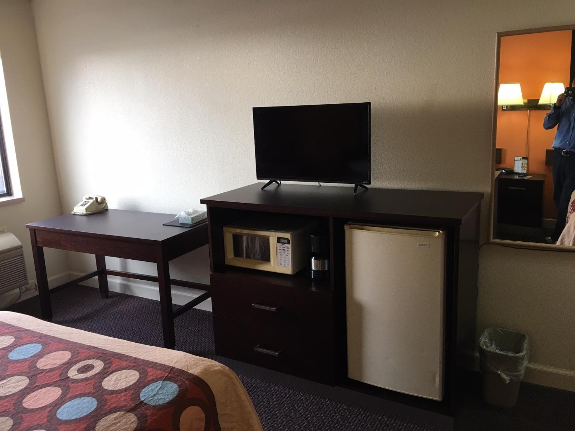 Super 8 by Wyndham Morris - photo 30