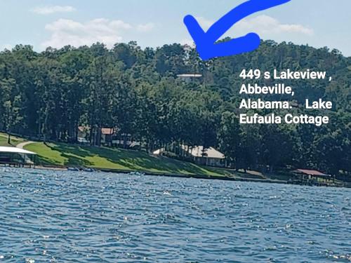 Couples Getaway Lake Eufaula Private Cottage Beautiful Views Couples Honeymoon Family Of 3 Boat Parking — 4-Star Luxury Hotel in Abbeville, United States