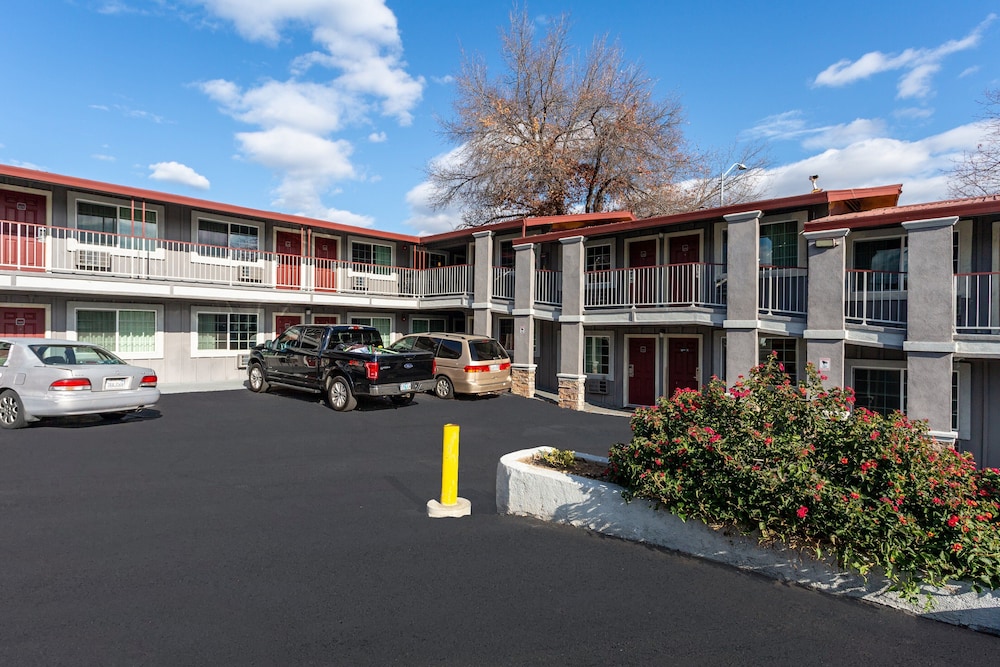 Red Roof Inn Redding - photo 29