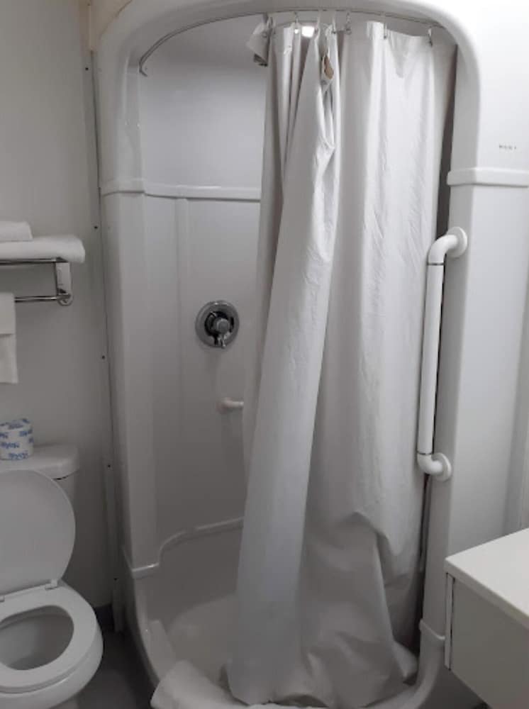 Travel Inn By OYO Omaha - photo 17