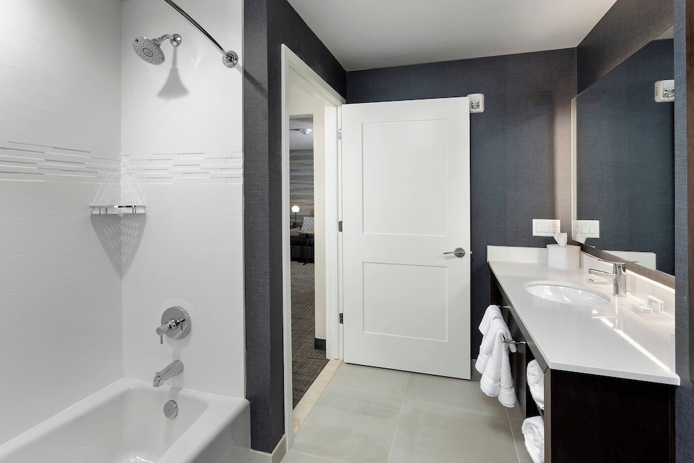 Residence Inn By Marriott Milwaukee Brookfield - photo 7