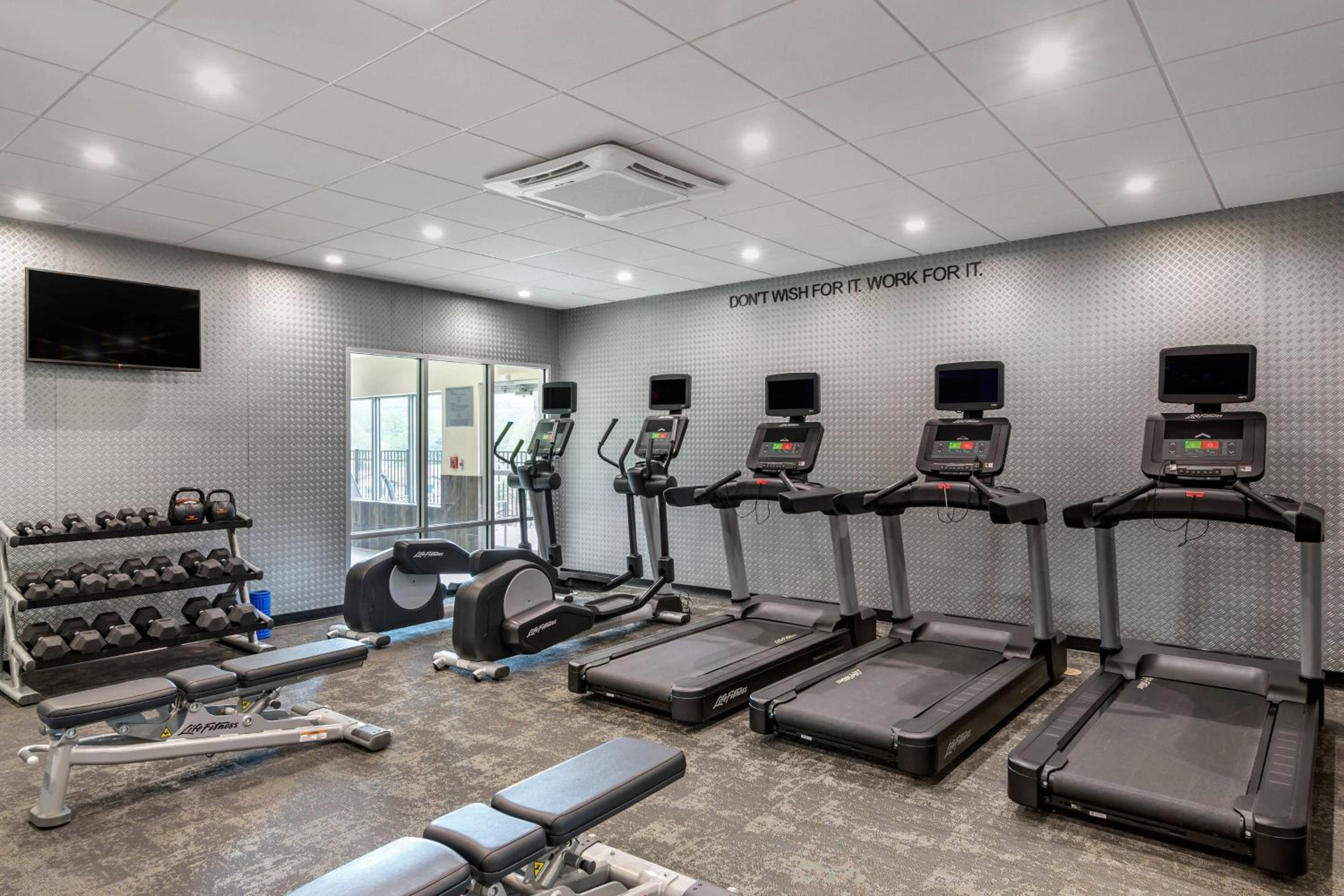 Fairfield Inn & Suites by Marriott Helen - photo 39
