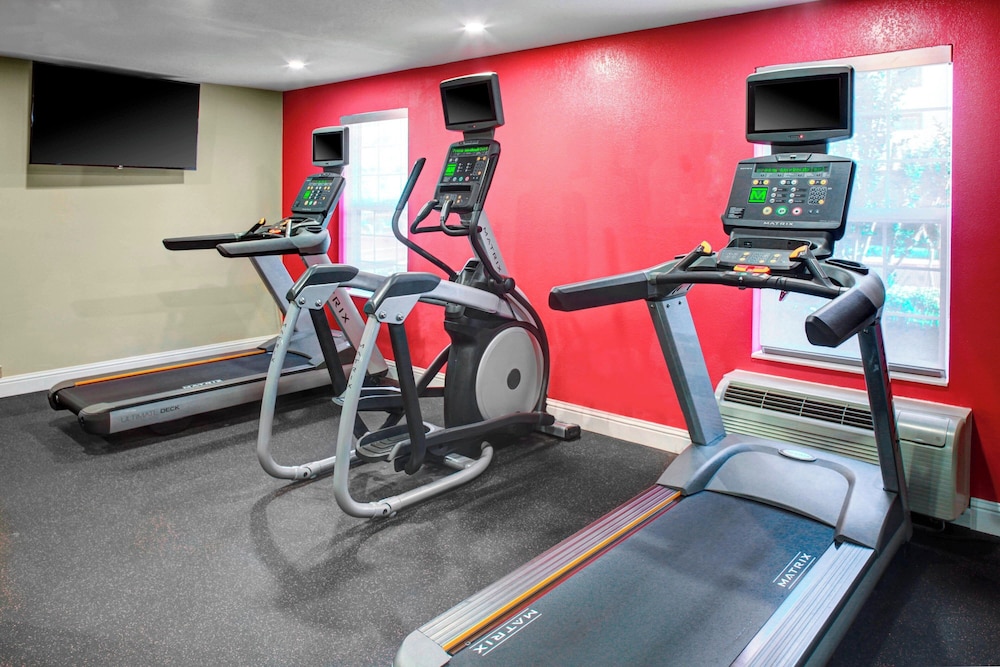 TownePlace Suites by Marriott Fresno - photo 11
