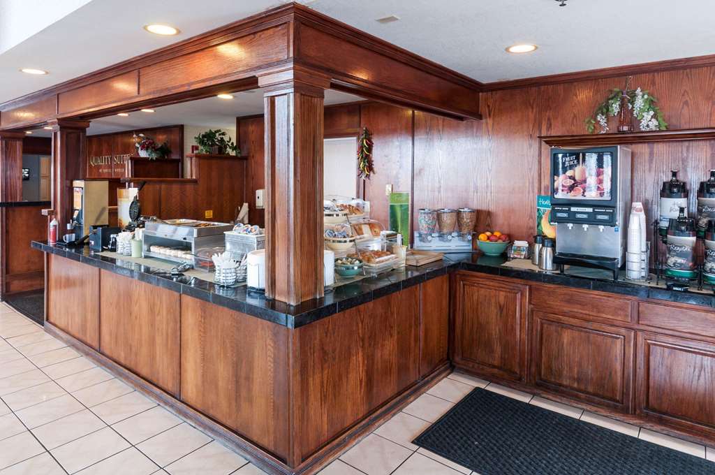 Quality Suites Albuquerque Airport - photo 47