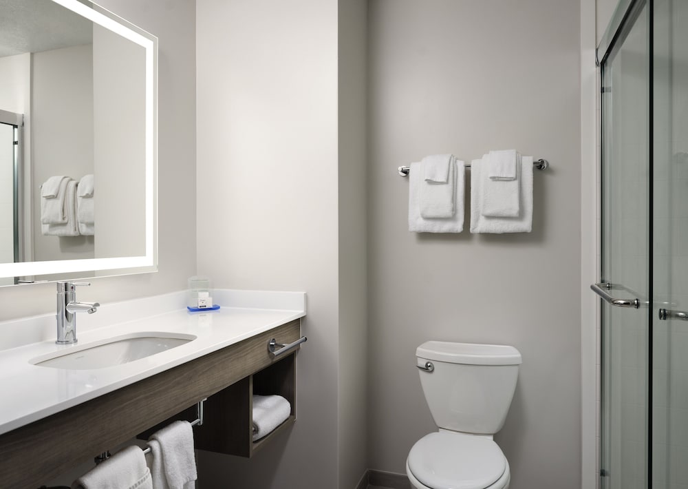 Holiday Inn Express Hotel & Suites Peru Lasalle Area by IHG - photo 32