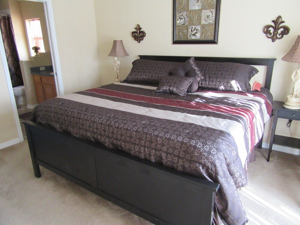 R1 Glenbrook 4 bed 2 Bath - photo 5