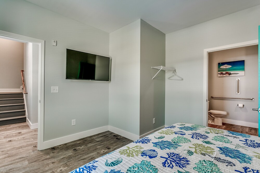 Together Resorts Cherry Grove Resort at 5405 A N Ocean Blvd - photo 14