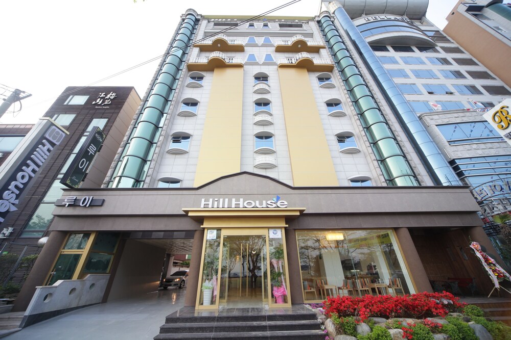 Hotel Hill House in Yeosu, South Korea