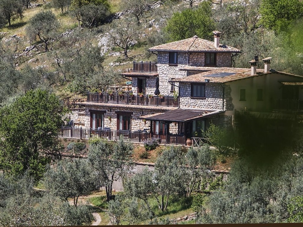 Casale San Pietro — hotel in Anagni