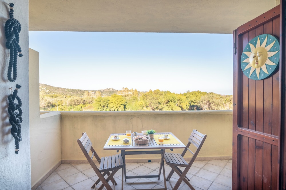 Mono Gambero Eucalyptus 241 — 4-Star Luxury Hotel in Golfo Aranci, Italy