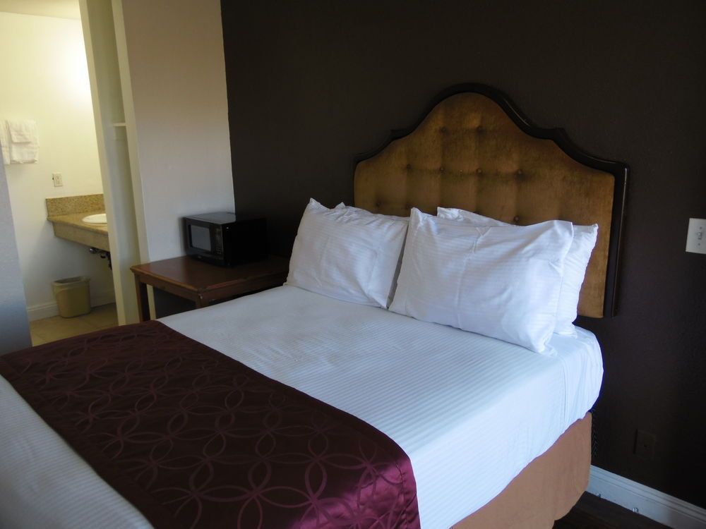 Ec Motel - photo 5