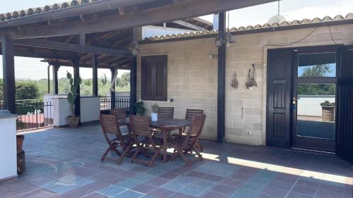 Agriturismo Villa Pina — 4-Star Luxury Hotel in Lizzanello, Italy