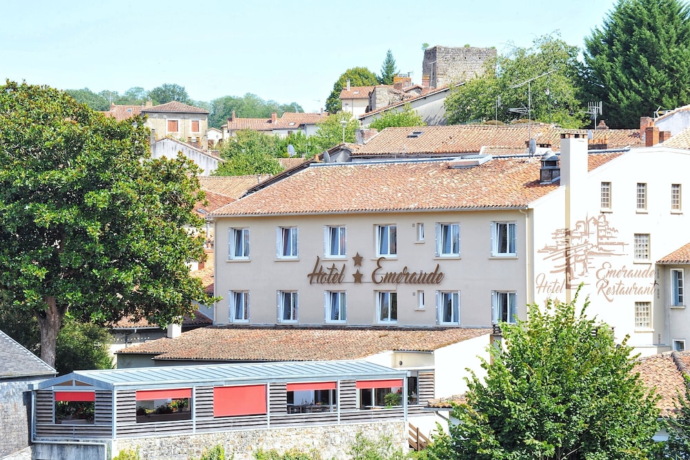 Hotel Emeraude — Confolens