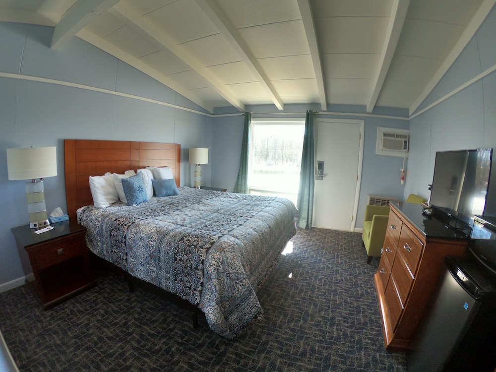 Copper Lantern Motor Lodge - photo 10