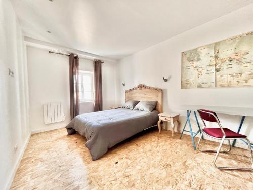 Au pied de la Cité in Carcassonne, France