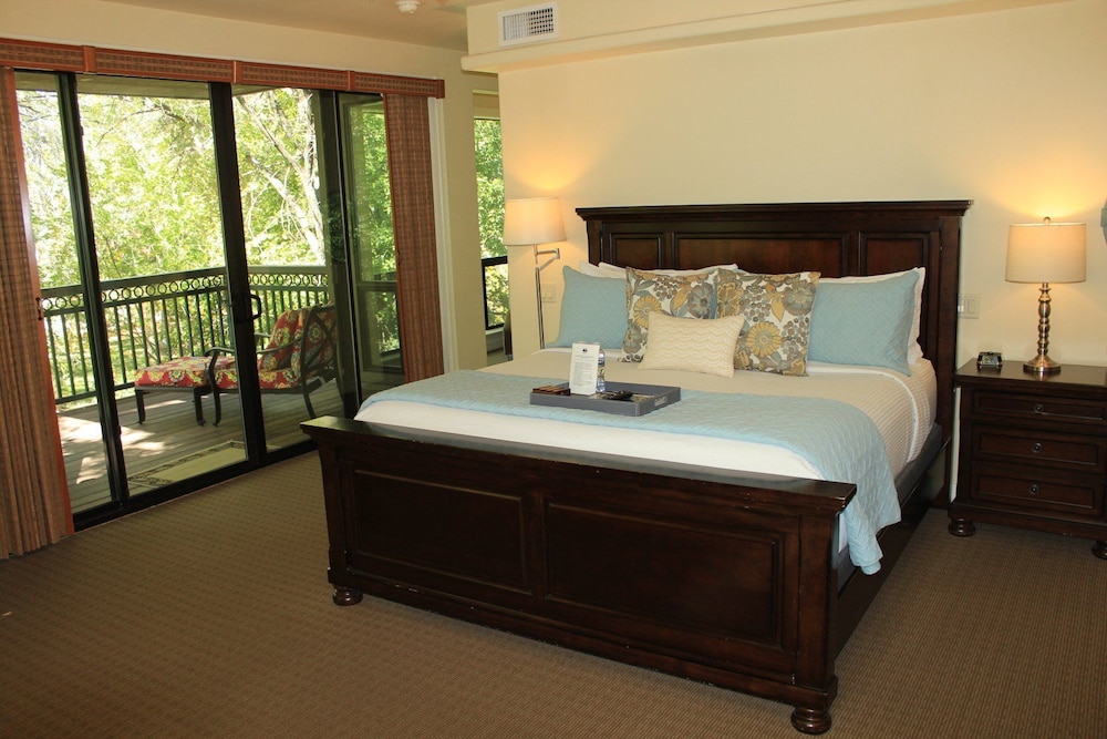 The Inn Above Oak Creek - photo 29